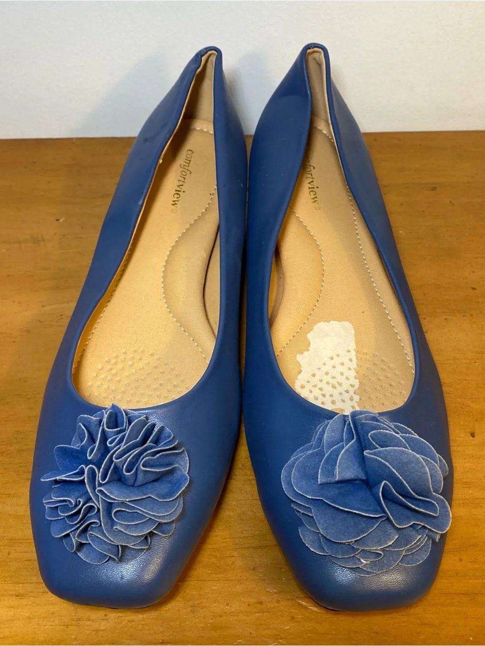 Comfortview Women's Size 12 Navy Blue Slip On Flats Shoes Flower Pom Pom